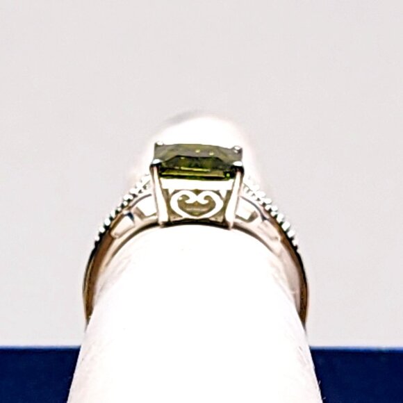 Green Cubic Zirconia solitaire ring in 925 Sterling Silver size 7 5.25 cts - Picture 6 of 6